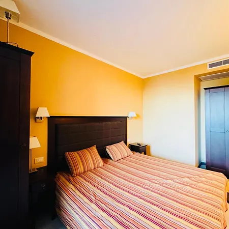 Royal Barcelo G404 Sunny Slantchev Briag